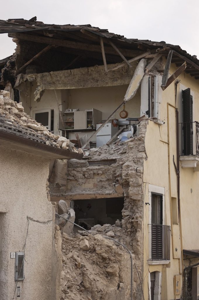 earthquake, rubble, collapse-1665896.jpg
